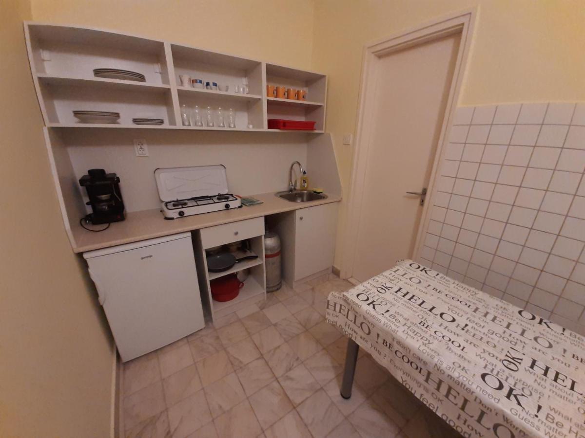 Gyopar Gyoengye Apartmanhaz Orosháza Εξωτερικό φωτογραφία