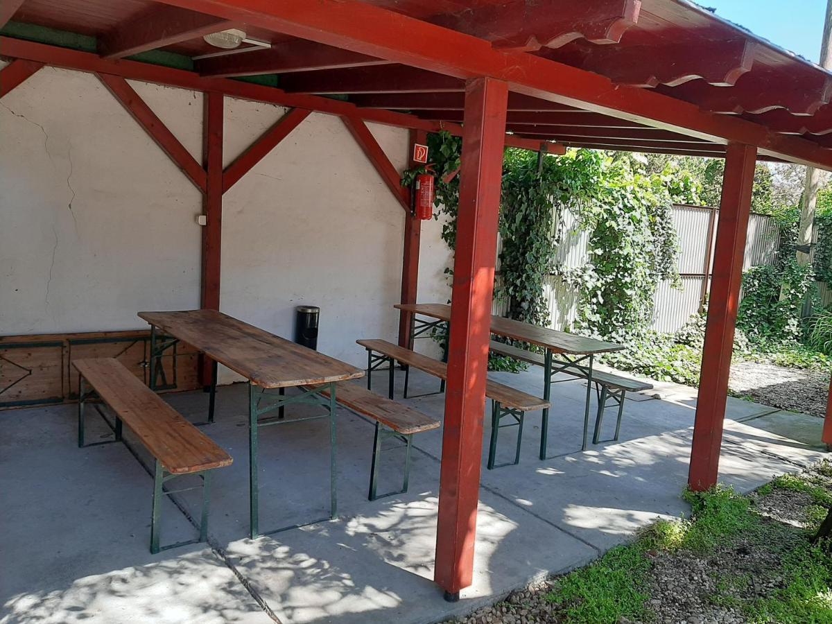 Gyopar Gyoengye Apartmanhaz Orosháza Εξωτερικό φωτογραφία