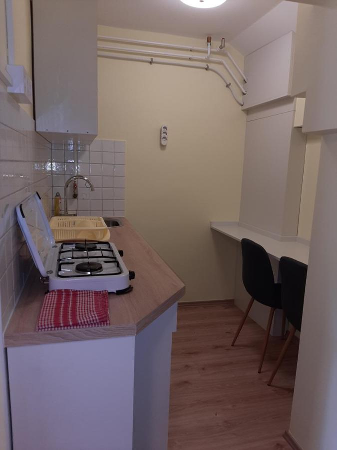 Gyopar Gyoengye Apartmanhaz Orosháza Εξωτερικό φωτογραφία