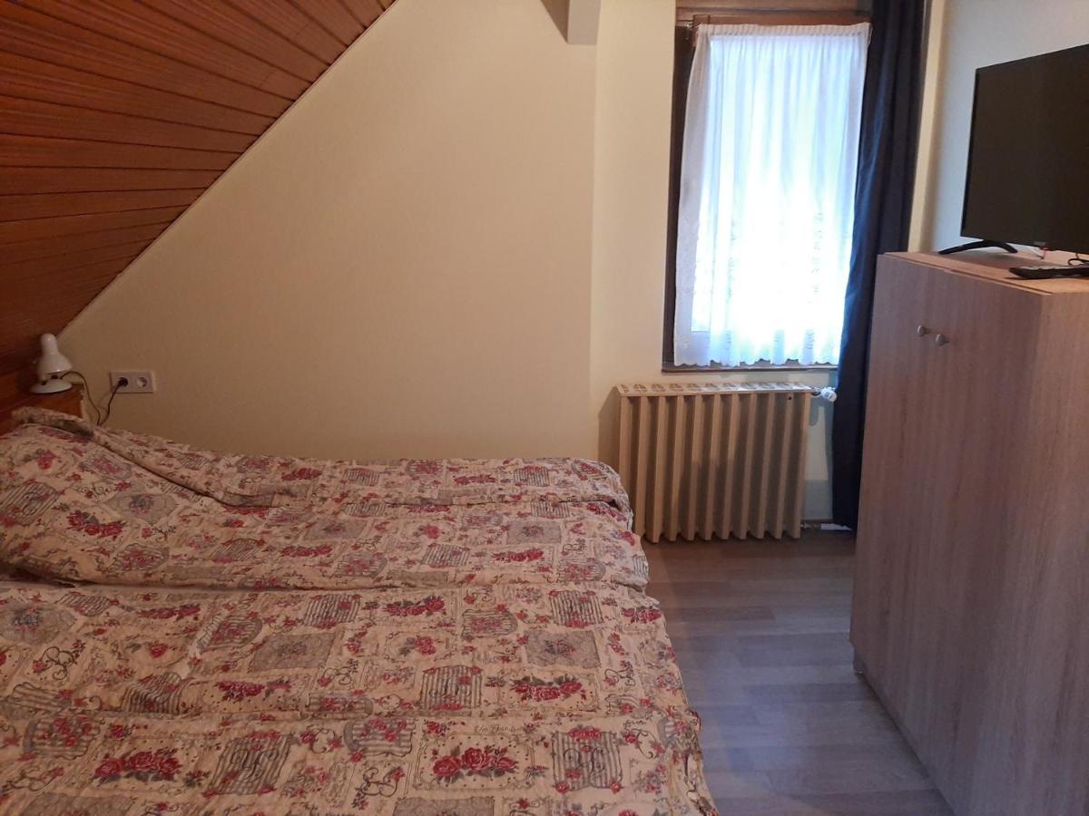 Gyopar Gyoengye Apartmanhaz Orosháza Εξωτερικό φωτογραφία