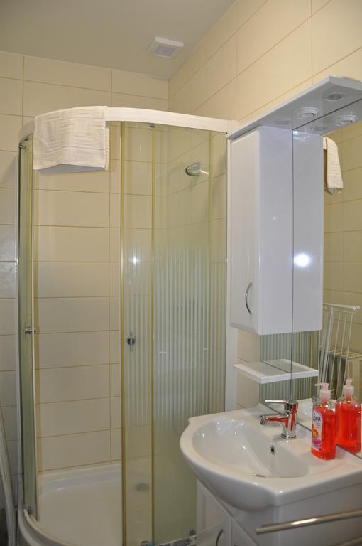Gyopar Gyoengye Apartmanhaz Orosháza Εξωτερικό φωτογραφία